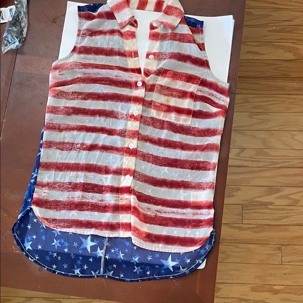 3/$20 Jessica Simpson Red and White Striped Button Down Shirt